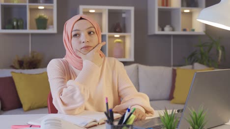 Thoughtful-Muslim-female-student.